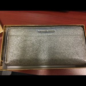 Brand new authentic Mk wallet